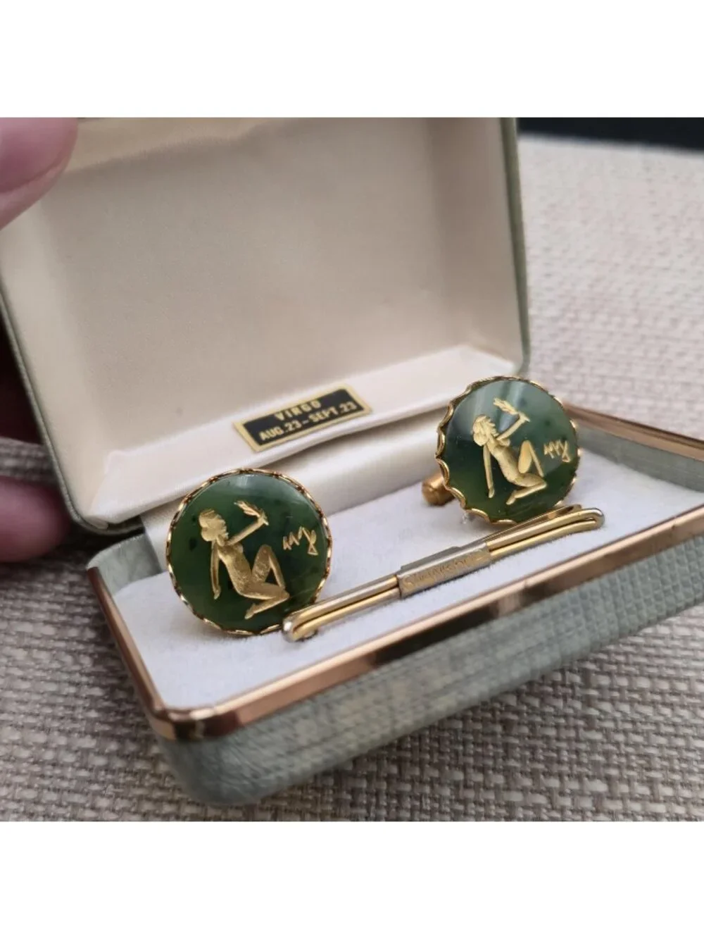 Vintage Swank Virgo Jade Stone Cufflinks and Tie Clip Set B1352